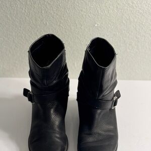 Anne Klein ankle boot black 8 Jean boot